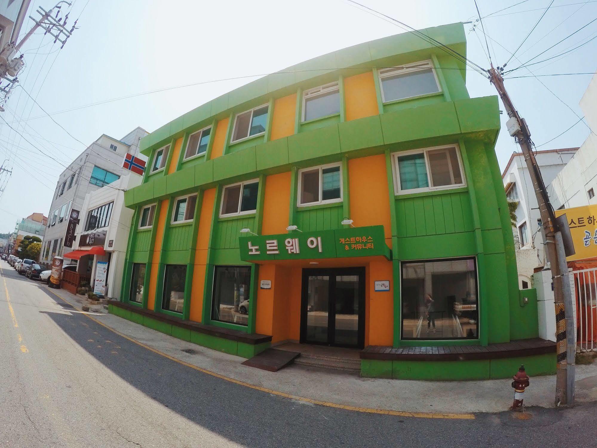 Mokpo Norway Guesthouse Eksteriør billede